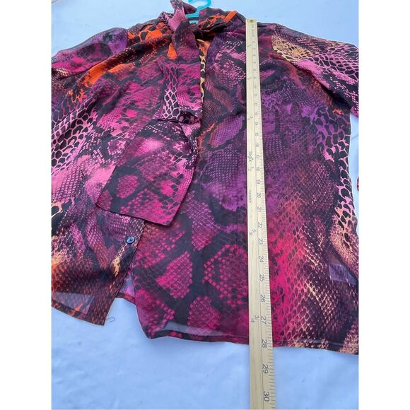 Marc Bouwer size 2X reptile print crepe tie neck button front blouse. - Picture 7 of 7